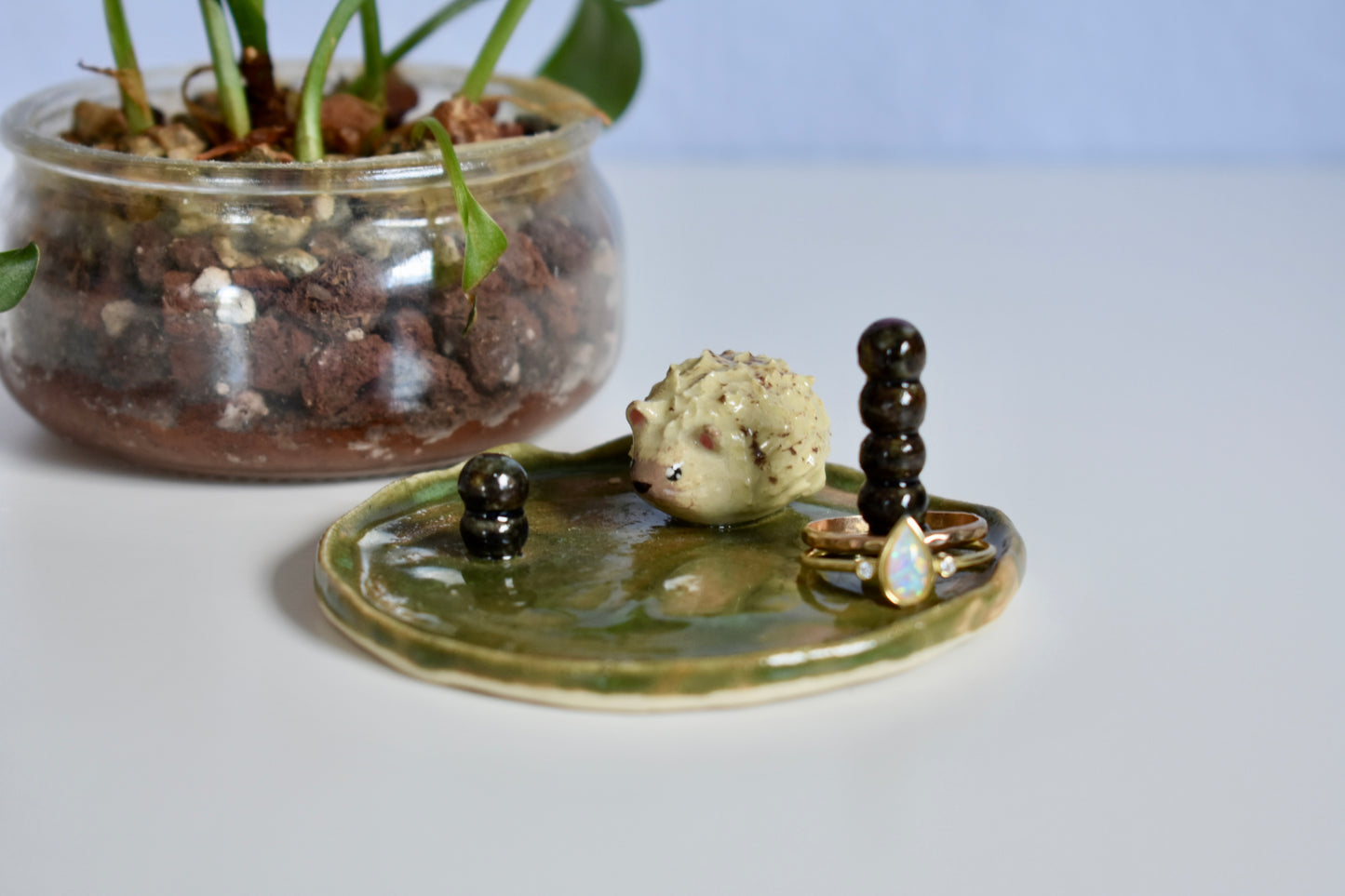 Yuki blueberry ring holder